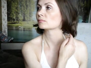 Утонченная женщина _Kitty_ показала попку.03-06-2019