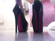 Ella Jolie onlyfans _[1038719] Get your custom clips in!!! Filming and sending them today only! Dont miss out #shoefetish [2018-01-27]