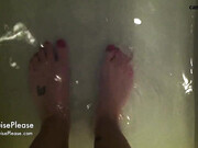Elouise Please _Splashing And Washing My Feet In The Tub