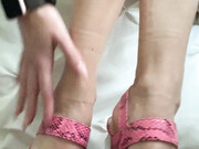 footbaddie-16-01-2020-19106441-My_new_shoes_are_soooo_hot_These_heels_will_break_you