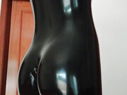 leatherbykarina-06-11-2019-13623388-Moments before my Catsuit tear up