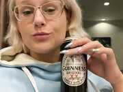 angelwicky-10-02-2020-21318045-Beer or wine Pinko nebo v no