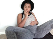 amibuexo-11-08-2019-9516725-I came so hard I soaked through these tight grey leggings