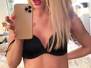 blackcorner_off-12-06-2020-46676972-Subscribe to her