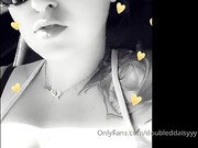 doubleddaisyyy-22-07-2019-8822760-I had to pull over and play with my pussy rea