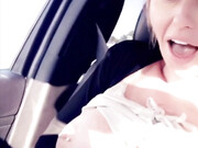 karleystokes-01-12-2019-15307011-Public CUM while driving OMG Literally everyone coul