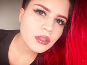 raquelroperxx-06-02-2020-21252163-Teased by the glossiest of lips...