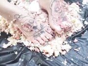 cecesfeetsies-29-08-2020-107528417-Did you guys know my birthday is coming up on sept 