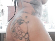 gabbyryan-28-08-2020-107299335-How I get ready for the gym post shower. Gotta hype mys