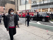 amyanderssen-04-04-2020-29592703-Newyork strong applauding health care workers