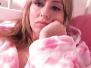 daphnedare-30-01-2020-20488805-Kiss it