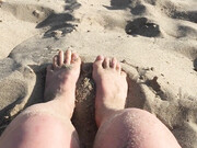 yasminscott-07-04-2017-238517-Foot fetish in the sand footfetish beachfeet