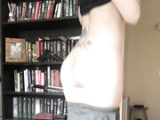 hornysisters-07-05-2020-36852698-Spank it as I bounce