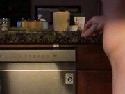 xnicoleanistonx_Slow mo kitchen twerk_3198371