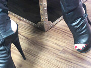 mistressvixenn-06-12-2018-3995163-VIDEO Insane CURVES. Worship the ground I walk on.