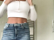 priya_y-02-11-2019-13359624-Out of those jeans VIDEO