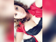sweettonii-19-04-2020-33052749-Mmmm I love playing with my big titties