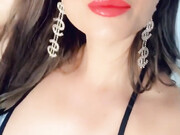 missroxanarae-08-08-2020-94849249-Filming day )