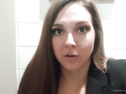 sadieholmes-12-04-2020-31343849-Pi ing at Dennys
