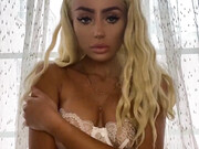 lissapolooza-06-06-2020-45312910-watch me touch myself