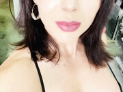 goddess-mandy-25-06-2020-70923727-What s faster Car 