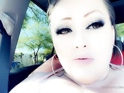 bunnydelacruz69-24-06-2020-70604769-in the car being naughty