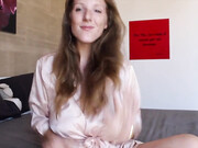 Littleredheadlisa_-_Anatomy_Tour_and_Masturbation_-_ManyVids