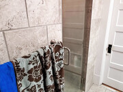 SoyumiSweets_-_Stepdad_spying_on_me_in_shower_-_ManyVids