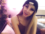 [ManyVids] cutiepii33quinn - Girls Got a Secret (2020) 1080p