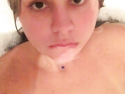 Julia Red Onlyfans_whore_takes_a_bath_and_strokes_herself