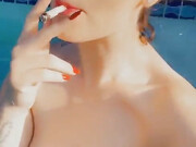 Riley Reid Onlyfans_I_invited_my_hot_friend_@taralynee_to_come_over_and_swim_in_the_pool!_She's(..)_488x960