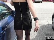 Elisa_Hotwife_-_Flashing_naked_in_public_on_a_parking_-_ManyVids