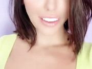 AdrianaChechik_5ee83187c595ae8df428egg