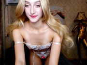 leila_moor_04082021_0556_female_chaturbate