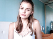 adri_sweetie_22092017_1546_myfreecams (1)