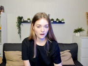 caitlin_bell_24092021_1515_female_chaturbate (1)