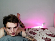 bee_sting_06102021_0025_couple_chaturbate_7