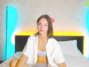 miss_kiara__31082021_1357_female_chaturbate