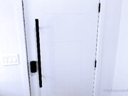 Brenna Sparks aka brennasparks onlyfans_(2020-10-31) Wonder Woman trick or treats at Thanos' house and sucks