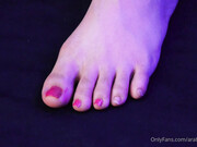 arabicslavegirl_2020.06.01_383796492_feet._enjoy_my_lovely_feet_my_sweetie