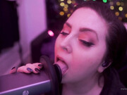 dovey_free_01-01-2021_88916518_March_2020_Ear_Eating_5