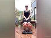 Goddess Grazi (@grazigoddess) onlyfans_(09 05 2021) Good Morning My Foot Smells A Little