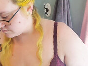 bodyposistylist_11-11-2020_68682139_Ask_and_you_shall_receive,_loves_Here_is_the_video_of_me_using_my_Triple_Barrel_waver_to_create_natural_looking_waves_al