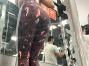 thatgirlfromtiktok_15-10-2020_59424659_Did_all_kinds_of_squats_at_the_gym_today..._I_think_I_need_a_photographer_П÷╔╣