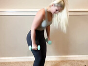 toneupwithtay_14-01-2021_94860835_FULL_BODY_WORKOUT_П÷▒┴П÷▐╪_AT_HOME_П÷≤█_Б│ё_Б│ё_П÷╖║rdlБ─≥s_romanian_dead_lift_to_bent_over_rows_3_x_10Б│ё_П÷╖║_reverse_lu