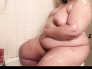 chubbychiquita-12-05-2021-2107554547-cute_pix_and_a_shower_vid___i_used_to_really_love_long_luxurious_baths_but_now_that_my_hip
