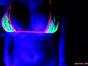 tara babcock onlyfans_Fan Service Friday- Blacklight Part 1 - Bikini & Fishnets! (1_2, NSFW) - Minds