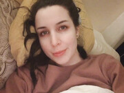 Aella Girl onlyfans_5fbb76f3c7b554fbf215f_source