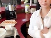 Bella Poarch aka bllapoarch onlyfans_l9ywz7-1mk4bqeazte61-Cooking breakfast pt. 1 (Tiktok Livestream)-