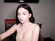 alice_braga_04042022_0532_female_chaturbate_4